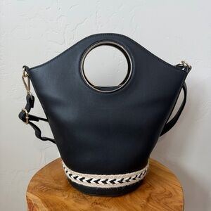 Handbag Bucket Type Style Purse Handheld Or Shoulder Strap Non Branded Black